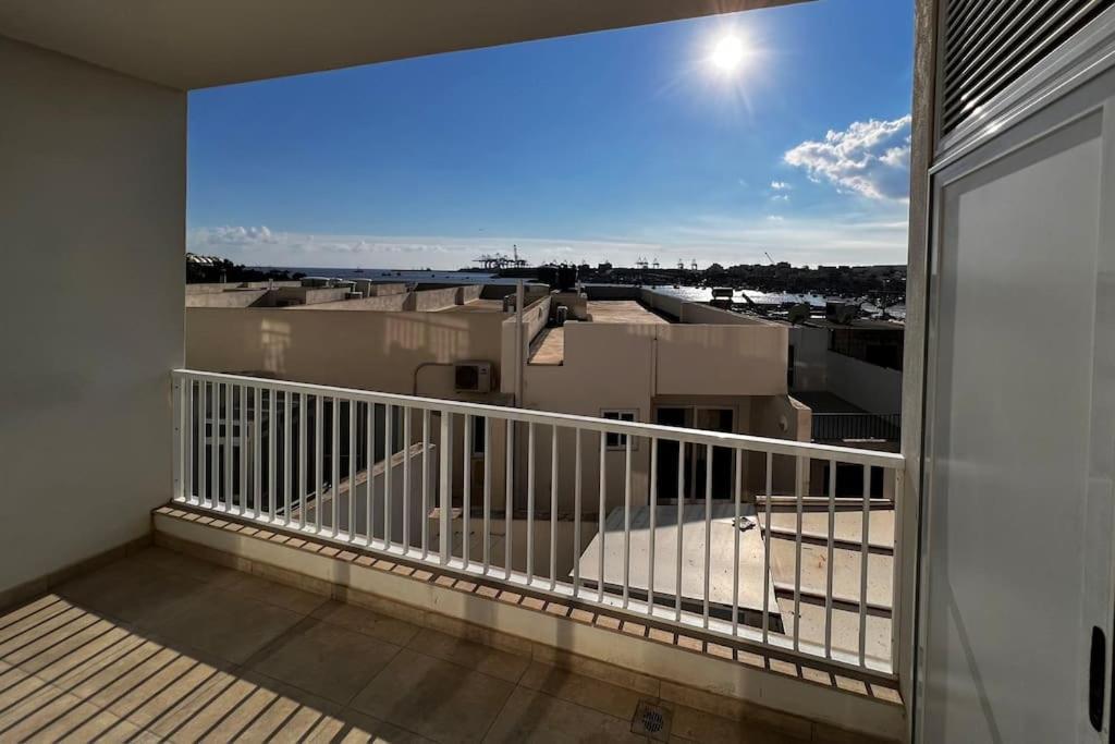Viewline Seaview Modern 3 Bedroom Apartment Marsaxlokk Buitenkant foto